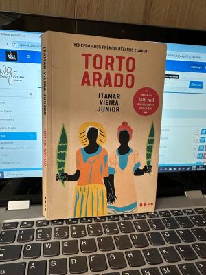 Torto Arado/ Itamar Vieira Jr- editora Todavia