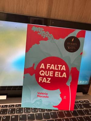 A falta que ela me faz Valéria Macedo /ed Patuá